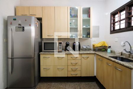 Casa para alugar com 120m², 2 quartos e 2 vagasCozinha