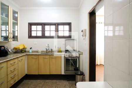 Casa para alugar com 120m², 2 quartos e 2 vagasCozinha
