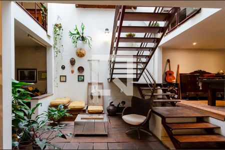 Sala de casa à venda com 4 quartos, 297m² em Planalto Paulista, São Paulo