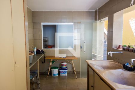 Casa à venda com 500m², 8 quartos e 4 vagas Casa à venda com 500m², 8 quartos e 4 vagasÁrea de Serviço