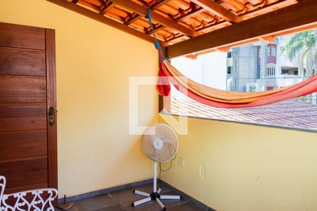 Casa à venda com 500m², 8 quartos e 4 vagas Casa à venda com 500m², 8 quartos e 4 vagasVaranda do Quarto 2