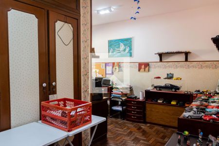 Casa à venda com 500m², 8 quartos e 4 vagas Casa à venda com 500m², 8 quartos e 4 vagasQuarto 5