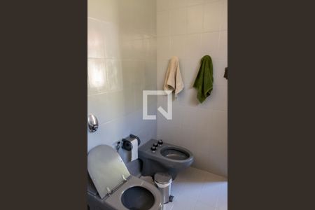 Casa à venda com 500m², 8 quartos e 4 vagas Casa à venda com 500m², 8 quartos e 4 vagasBanheiro da Suíte