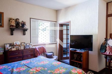 Casa à venda com 500m², 8 quartos e 4 vagas Casa à venda com 500m², 8 quartos e 4 vagasSuíte