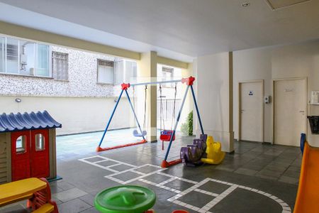 Apartamento à venda com 160m², 3 quartos e 1 vaga Apartamento à venda com 160m², 3 quartos e 1 vagaÁrea Comum - Playground