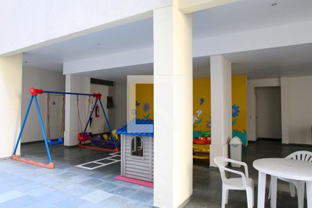 Apartamento à venda com 160m², 3 quartos e 1 vaga Apartamento à venda com 160m², 3 quartos e 1 vagaÁrea Comum - Playground