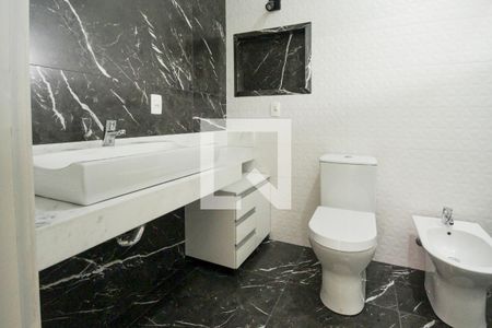 Casa de condomínio para alugar com 1380m², 4 quartos e 4 vagasBanheiro Social 