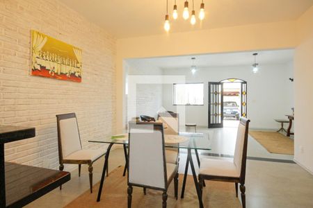 Casa de condomínio para alugar com 1380m², 4 quartos e 4 vagasSala de Jantar