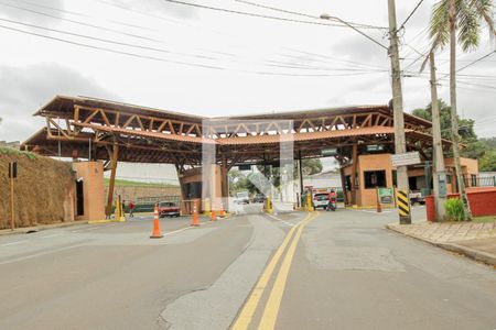 Casa de condomínio para alugar com 1380m², 4 quartos e 4 vagasFacha do Condomínio 