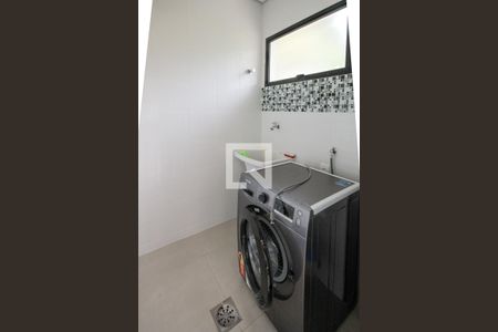 Casa de condomínio para alugar com 1380m², 4 quartos e 4 vagasÁrea de Serviço