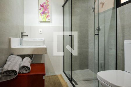 Casa de condomínio para alugar com 1380m², 4 quartos e 4 vagasBanheiro da Suíte 2