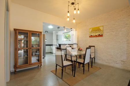 Casa de condomínio para alugar com 1380m², 4 quartos e 4 vagasSala de Jantar