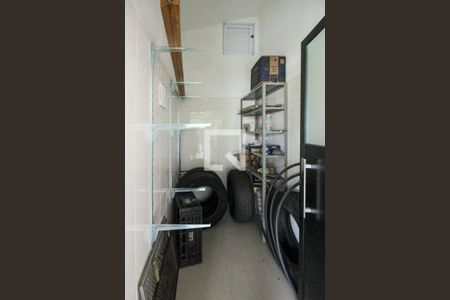 Casa de condomínio para alugar com 1380m², 4 quartos e 4 vagasDispensa 