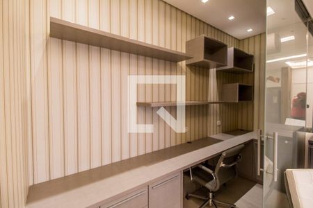 Apartamento à venda com 112m², 2 quartos e 2 vagasEscritório