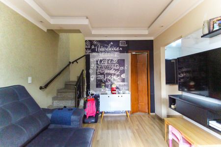 Sala de casa de condomínio à venda com 3 quartos, 82m² em Vila Carmosina, São Paulo