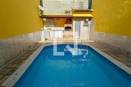 Casa à venda com 110m², 3 quartos e 1 vagaarea comum - piscina e churrasqueira