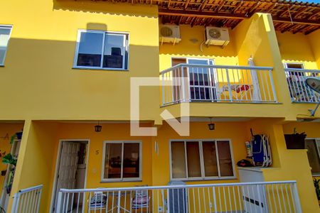 fachada de casa à venda com 3 quartos, 110m² em Taquara, Rio de Janeiro