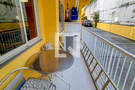 Casa à venda com 110m², 3 quartos e 1 vagavaranda