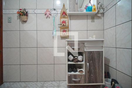 Casa à venda com 80m², 2 quartos e 2 vagasBanheiro