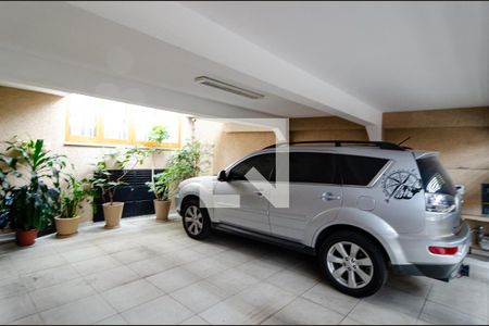 Casa à venda com 220m², 3 quartos e 2 vagas Casa à venda com 220m², 3 quartos e 2 vagasGaragem