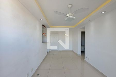 Sala de apartamento para alugar com 2 quartos, 60m² em Todos Os Santos, Rio de Janeiro