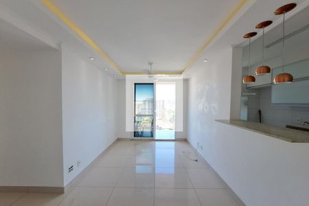 Sala de apartamento para alugar com 2 quartos, 60m² em Todos Os Santos, Rio de Janeiro