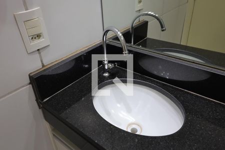 Apartamento para alugar com 54m², 2 quartos e 2 vagas Apartamento para alugar com 54m², 2 quartos e 2 vagasBanheiro