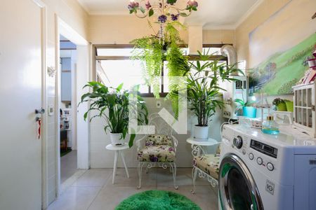 Apartamento à venda com 150m², 3 quartos e 3 vagas Apartamento à venda com 150m², 3 quartos e 3 vagasÁrea de serviço