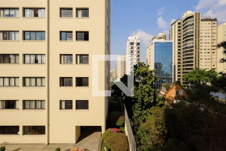 Apartamento à venda com 150m², 3 quartos e 3 vagas Apartamento à venda com 150m², 3 quartos e 3 vagasVista da Suíte 2