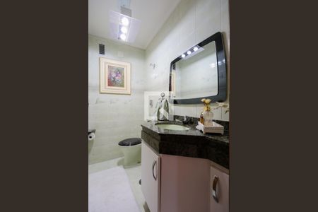 Apartamento à venda com 150m², 3 quartos e 3 vagas Apartamento à venda com 150m², 3 quartos e 3 vagasLavabo