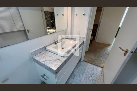 Apartamento para alugar com 118m², 1 quarto e 1 vaga Apartamento para alugar com 118m², 1 quarto e 1 vagaBanheiro da Suíte