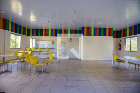 Apartamento para alugar com 72m², 2 quartos e 1 vagaÁrea comum - salão de festas 