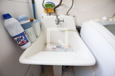 Apartamento para alugar com 72m², 2 quartos e 1 vagaÁrea de serviço - detalhes