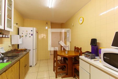 Apartamento à venda com 140m², 2 quartos e 1 vagaCozinha