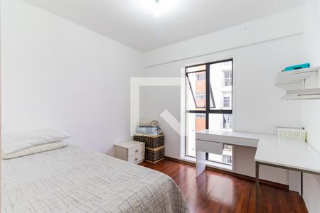 Quarto 1 de apartamento para alugar com 3 quartos, 92m² em Jardim Marajoara, São Paulo