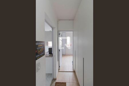 Casa à venda com 200m², 3 quartos e 3 vagasCorredor 