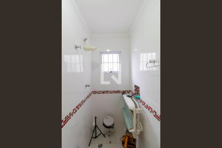 Casa à venda com 200m², 3 quartos e 3 vagasBanheiro Suíte 2