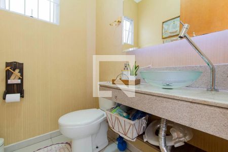 Casa à venda com 200m², 3 quartos e 3 vagasLavabo