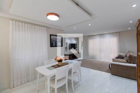 Sala  de casa à venda com 3 quartos, 200m² em Vila Salete, São Paulo