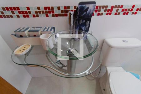 Casa à venda com 200m², 3 quartos e 3 vagasBanheiro Suíte 2