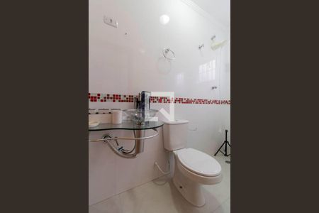 Casa à venda com 200m², 3 quartos e 3 vagasBanheiro Suíte 2