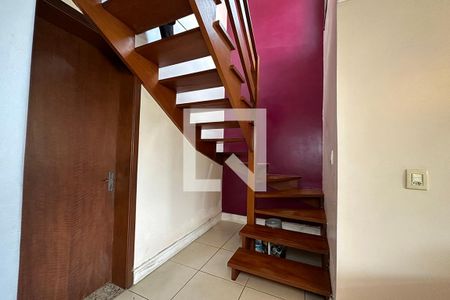 Escadas de casa à venda com 3 quartos, 176m² em Canudos, Novo Hamburgo
