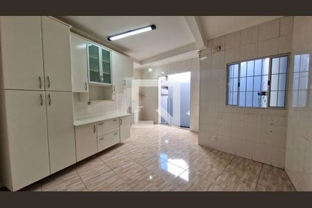 Cozinha de casa para alugar com 3 quartos, 227m² em Jardim Prudência, São Paulo