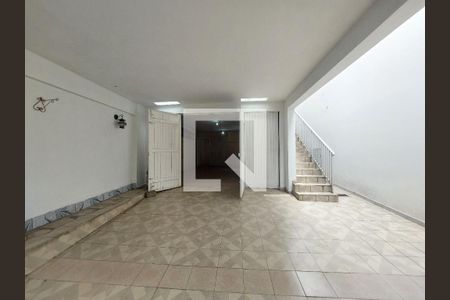 Garagem de casa à venda com 3 quartos, 167m² em Jardim Prudência, São Paulo