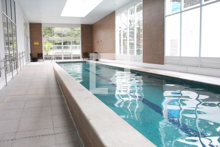 Apartamento à venda com 71m², 2 quartos e 2 vagasÁrea comum - Piscina Coberta