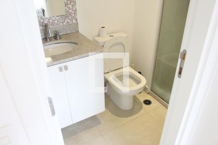 Apartamento à venda com 71m², 2 quartos e 2 vagasBanheiro da Suíte