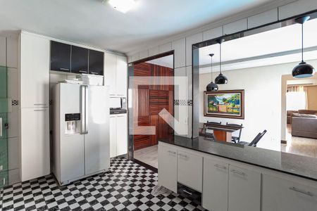 Casa para alugar com 250m², 4 quartos e 4 vagasCozinha