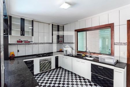 Casa para alugar com 250m², 4 quartos e 4 vagasCozinha