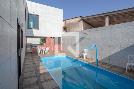 Casa para alugar com 250m², 4 quartos e 4 vagasPiscina