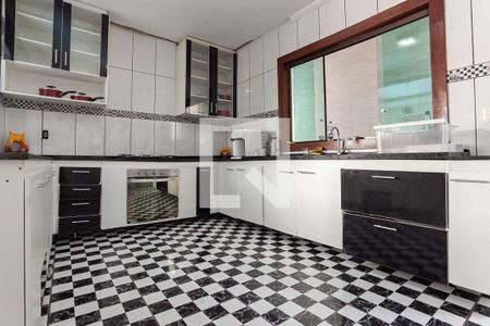 Casa para alugar com 250m², 4 quartos e 4 vagasCozinha